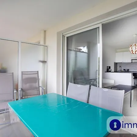 Air-conditioned With Pool St Laurent Du Apartment