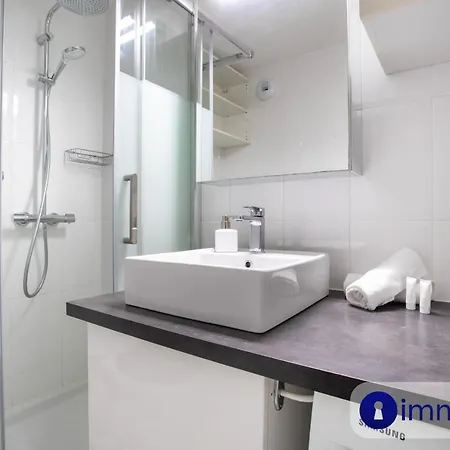Apartment Air-conditioned With Pool St Laurent Du