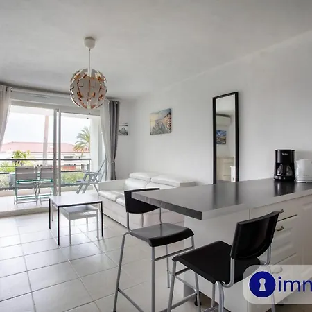 Air-conditioned With Pool St Laurent Du Apartment
