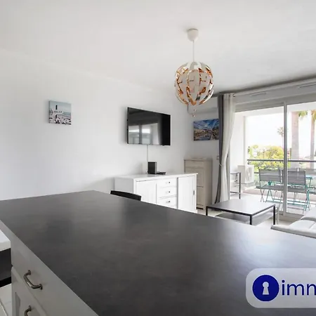 Air-conditioned With Pool St Laurent Du Apartment *